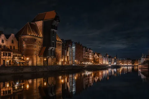 Gdańsk Motława waterfront at night